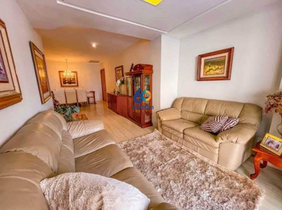 Apartamento à venda no Praia da Costa: Apartamento à venda com 4 quartos na Praia da Costa