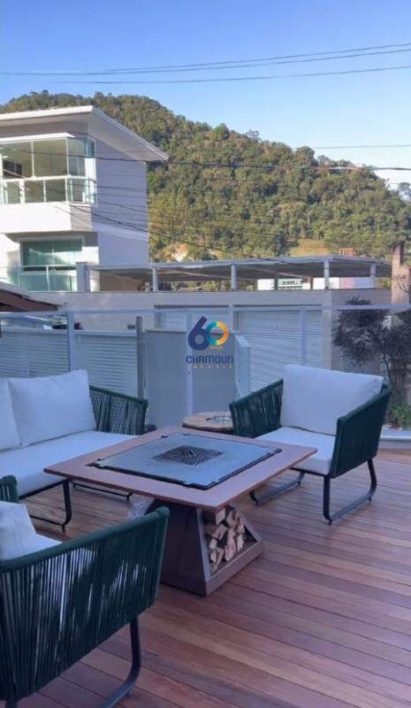 Casa à venda no Centro:  4 Suítes no Coração da Cidade de Domingos Martins.