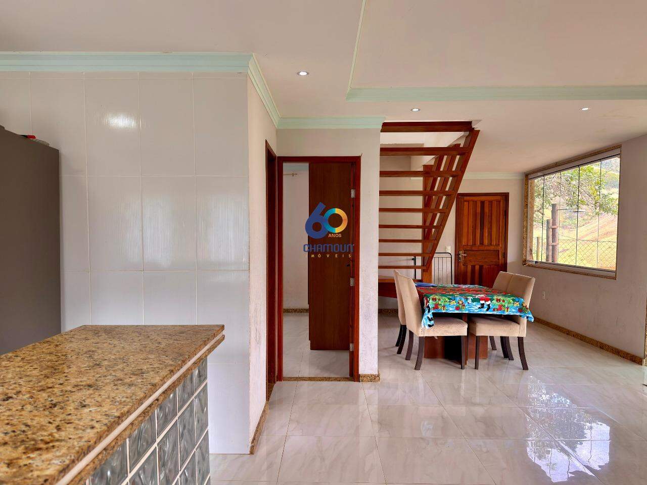 Casa à venda no Rio Calçado: Casa em Boenos Aires 3 quartos 1 suíte 3 banheiros e 6 vagas 