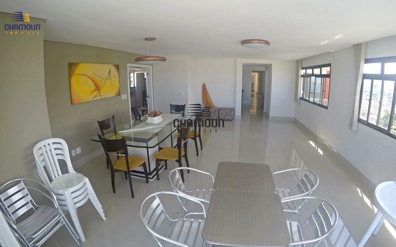 Cobertura à venda no Praia do Morro: Apartamento 7 quartos, à venda em Guarapari Praia do morro/ Sala grande e arejada