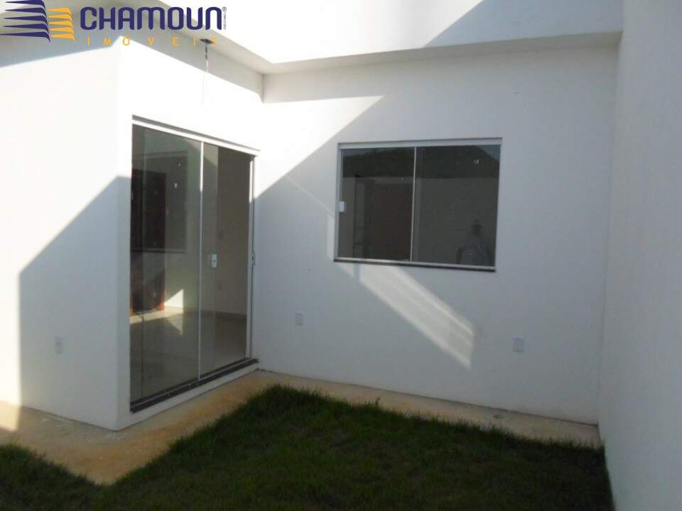 Casa à venda no Fátima Cidade Jardim: Casa 2 quartos, á venda em Guarapari, Bairro de Fatima/ lateral