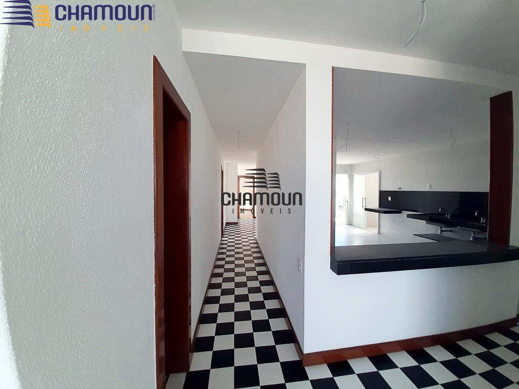 Cobertura à venda no Enseada Azul: Apartamento 3 quartos, à venda em Guarapari Enseada Azul/Corredor para ir aos quartos