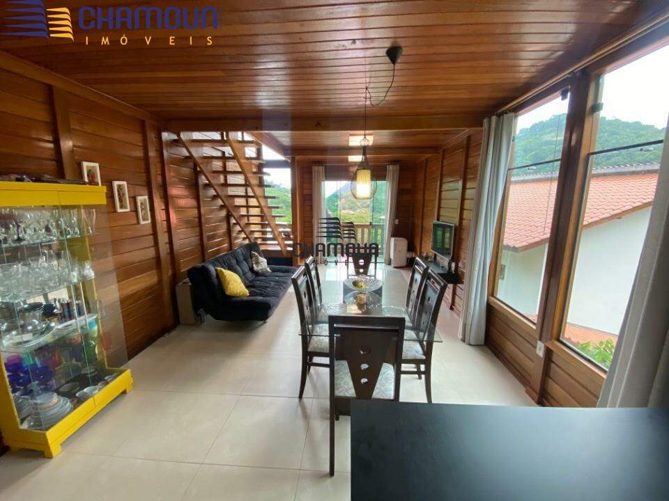 Casa em Condomínio à venda no Buenos Aires: Apartamento 8 quartos, à venda no Centro de Guarapari.