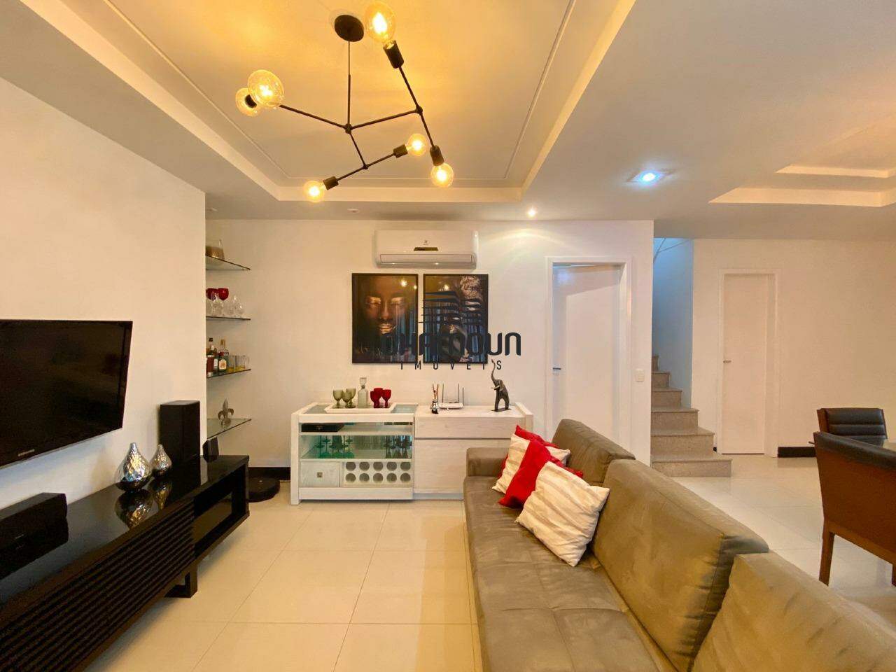 Cobertura à venda no Enseada Azul: Cobertura duplex na Bacutia