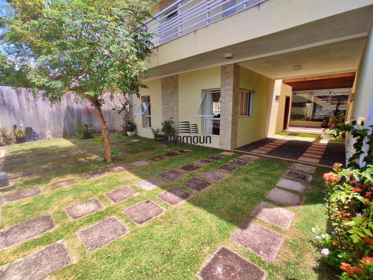 Casa à venda no Praia do Morro: Casa 5 quartos, à venda em Guarapari, Praia do Morro. Gramado e 6 vagas de garagem