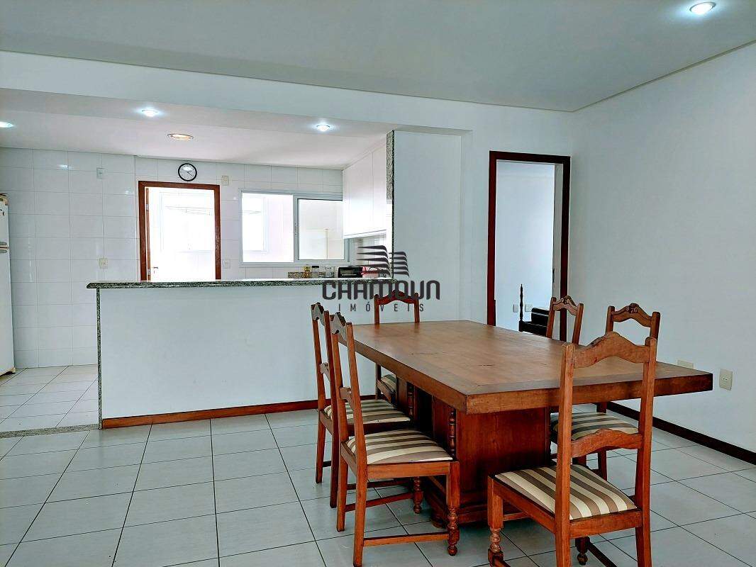 Apartamento à venda no Enseada Azul: Apartamento 4 quartos, à venda em Guarapari na enseada Azu/sala de estar