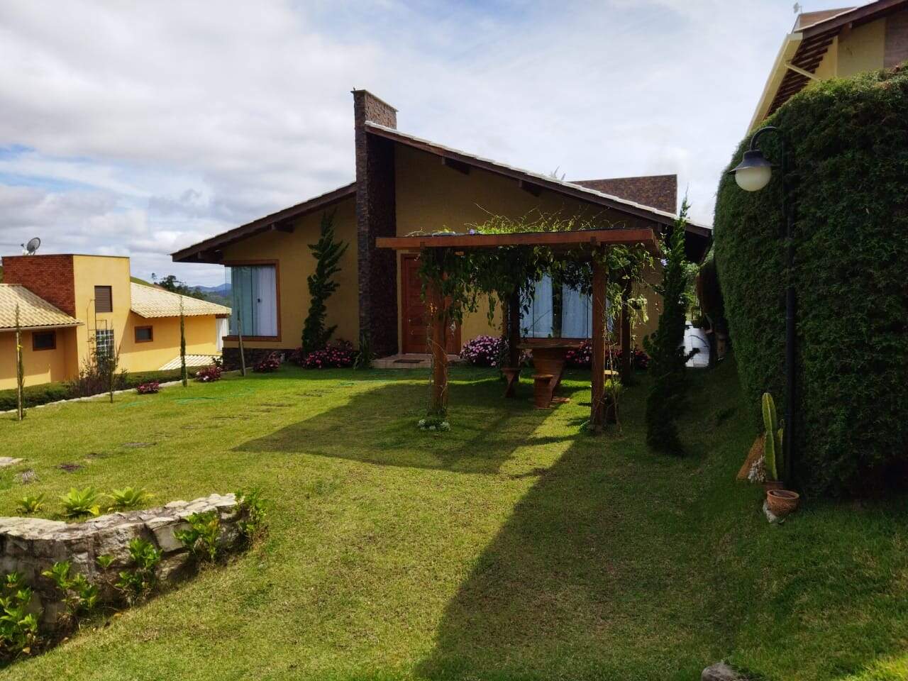 Casa em Condomínio à venda no Pedra Azul de Aracê: Casa á venda, Condominio Fechado em Pedra Azul.