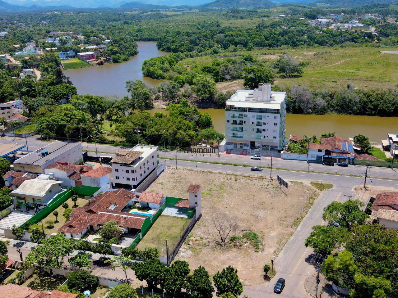 Lote à venda no Enseada Azul: Área localizada próximo as Praias da Enseada Azul