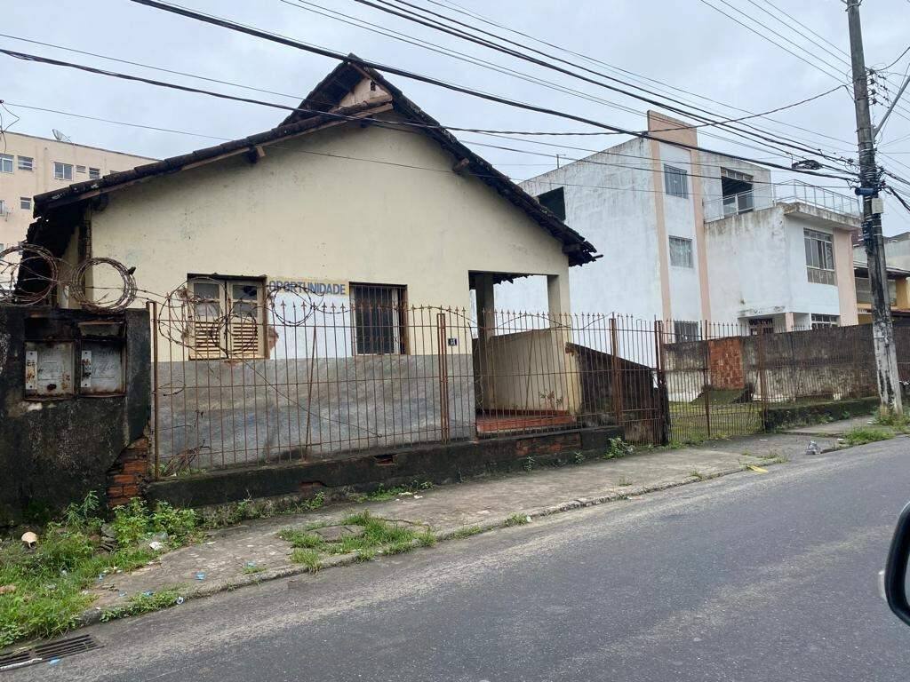 Área Comercial à venda no Ipiranga: Casa à venda com 2 quartos no Ipiranga - Guarapari/ES