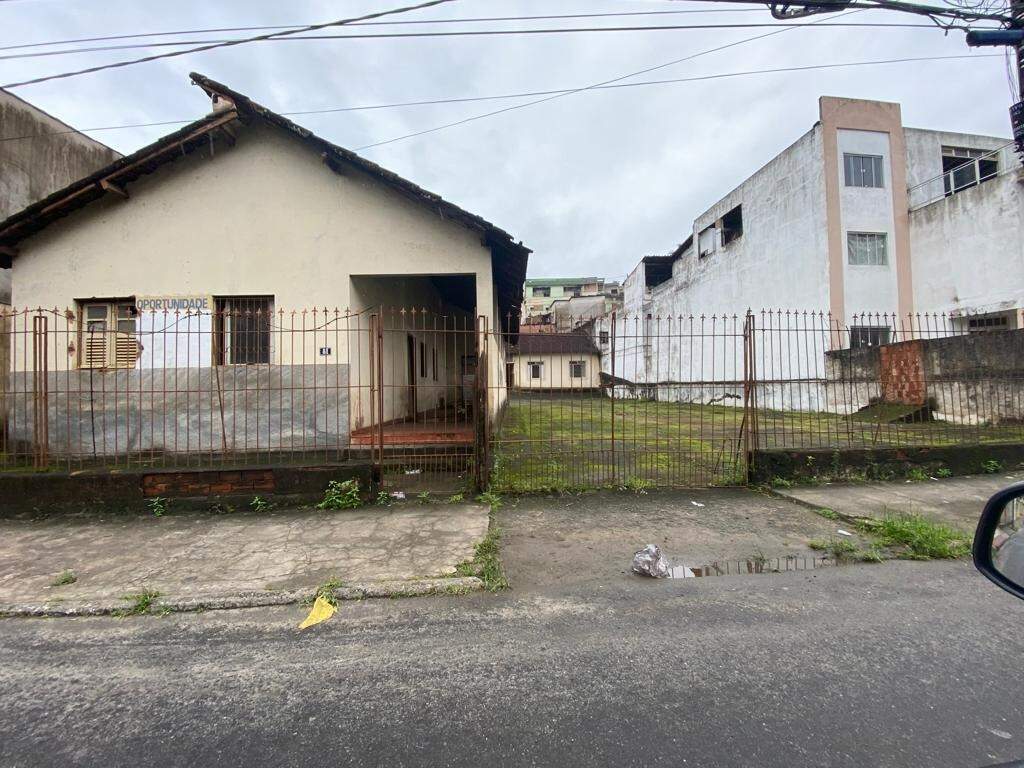 Área Comercial à venda no Ipiranga: Casa à venda com 2 quartos no Ipiranga - Guarapari/ES