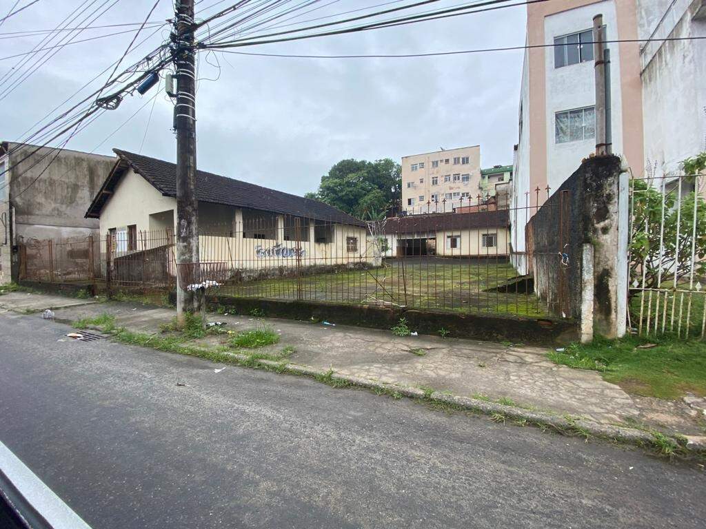 Área Comercial à venda no Ipiranga: Casa à venda com 2 quartos no Ipiranga - Guarapari/ES