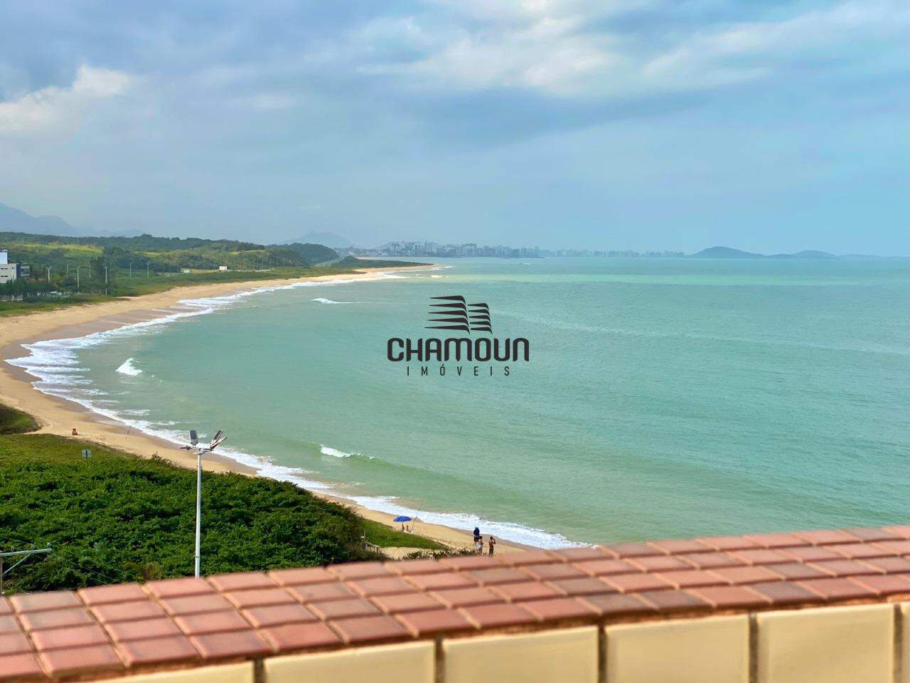 Cobertura à venda no Enseada Azul: composta de 3 quartos, sendo uma suíte, uma sala ampla, uma deliciosa varanda com sol da manha e duas vagas de garagem