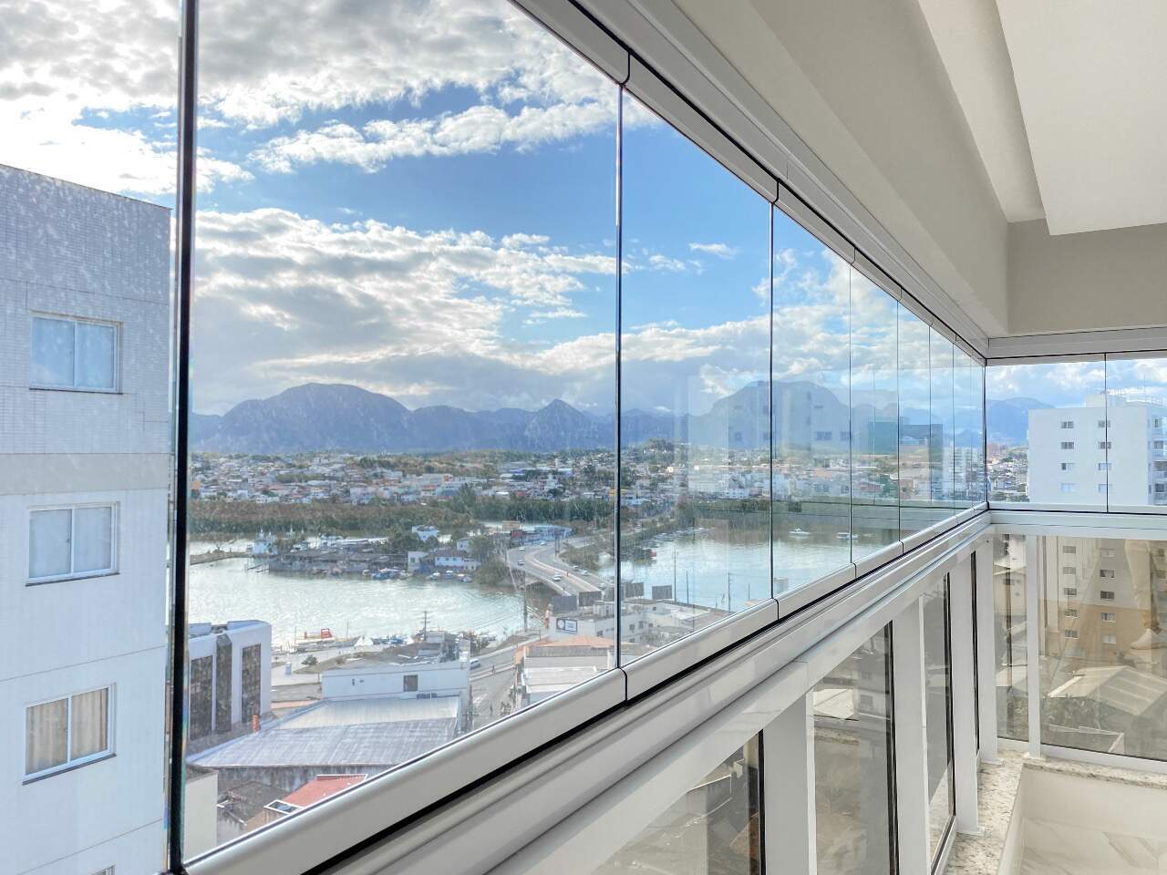 Apartamento à venda no Centro: Apartamento em Guarapari 