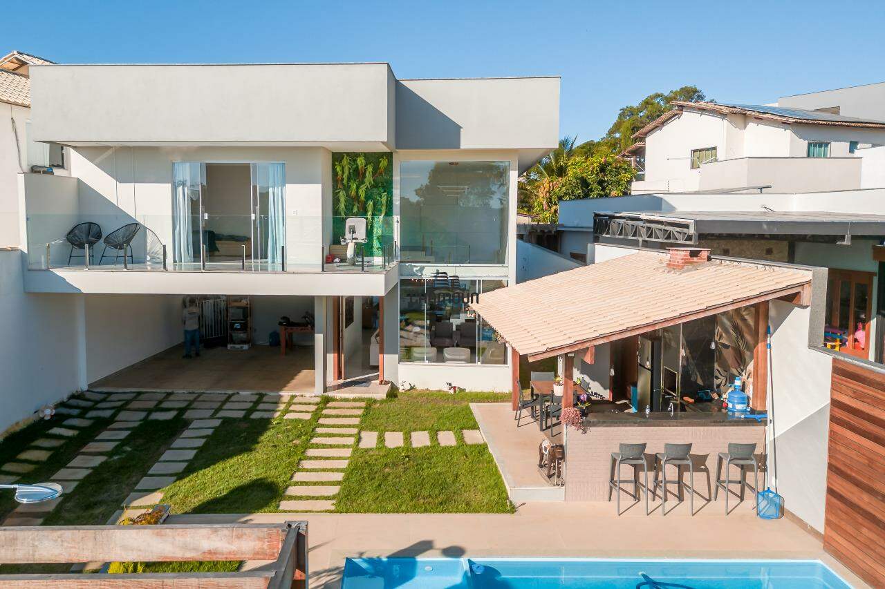 Casa à venda no Nova Guarapari: Casa á venda com 4 quartos em Guarapari.