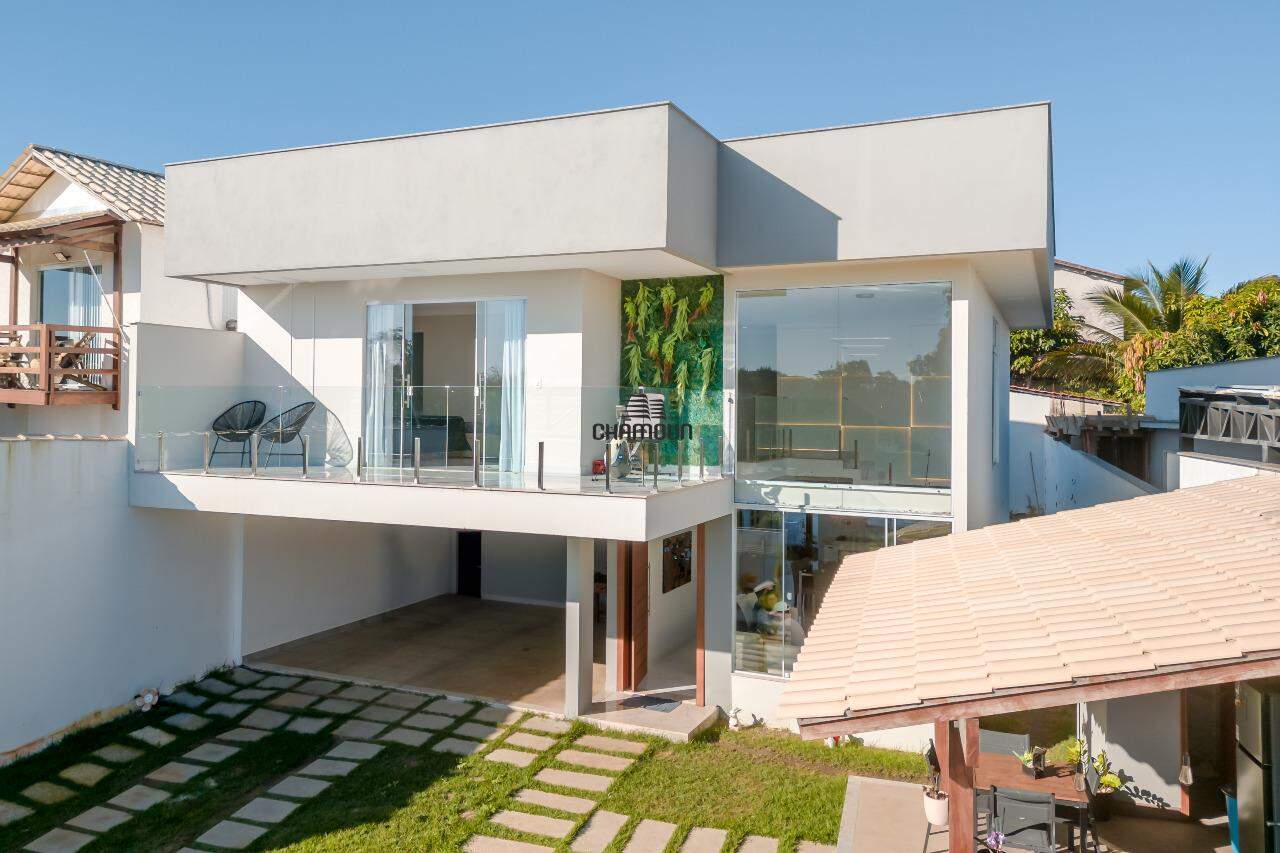 Casa à venda no Nova Guarapari: Casa á venda com 4 quartos em Guarapari.