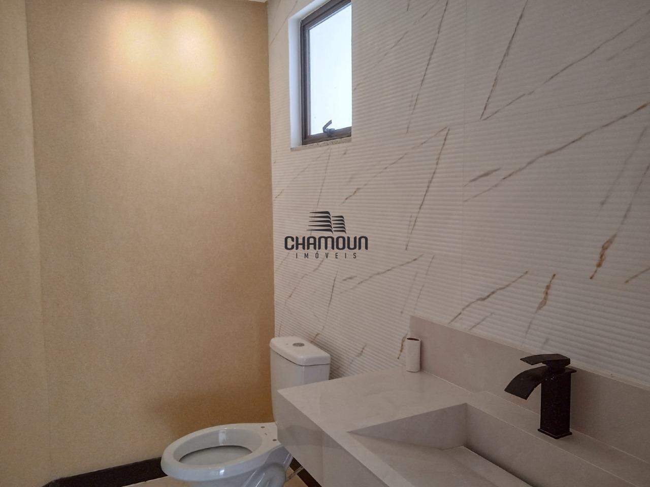 Casa em Condomínio à venda no Centro: 