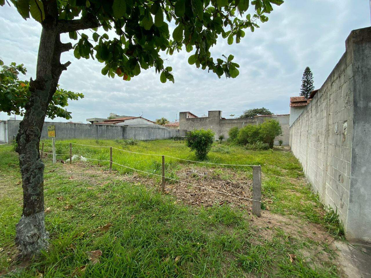 Terreno à venda no Enseada Azul: Lote para venda em Guarapari