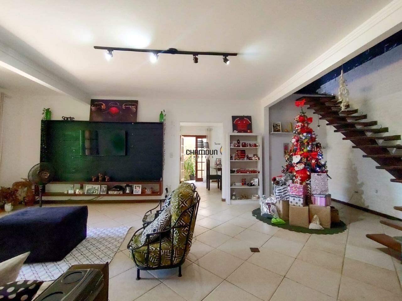 Casa à venda no Sol Nascente: Casa com 6 quartos em Guarapari 