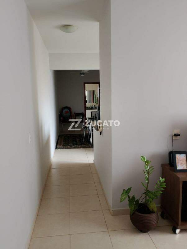 Apartamento à venda no Universitário: 