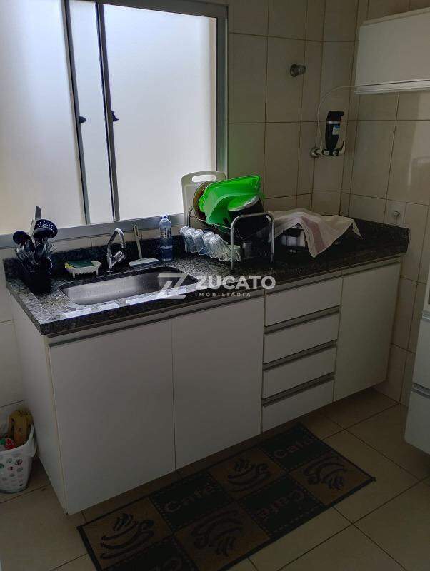Apartamento à venda no Universitário: 