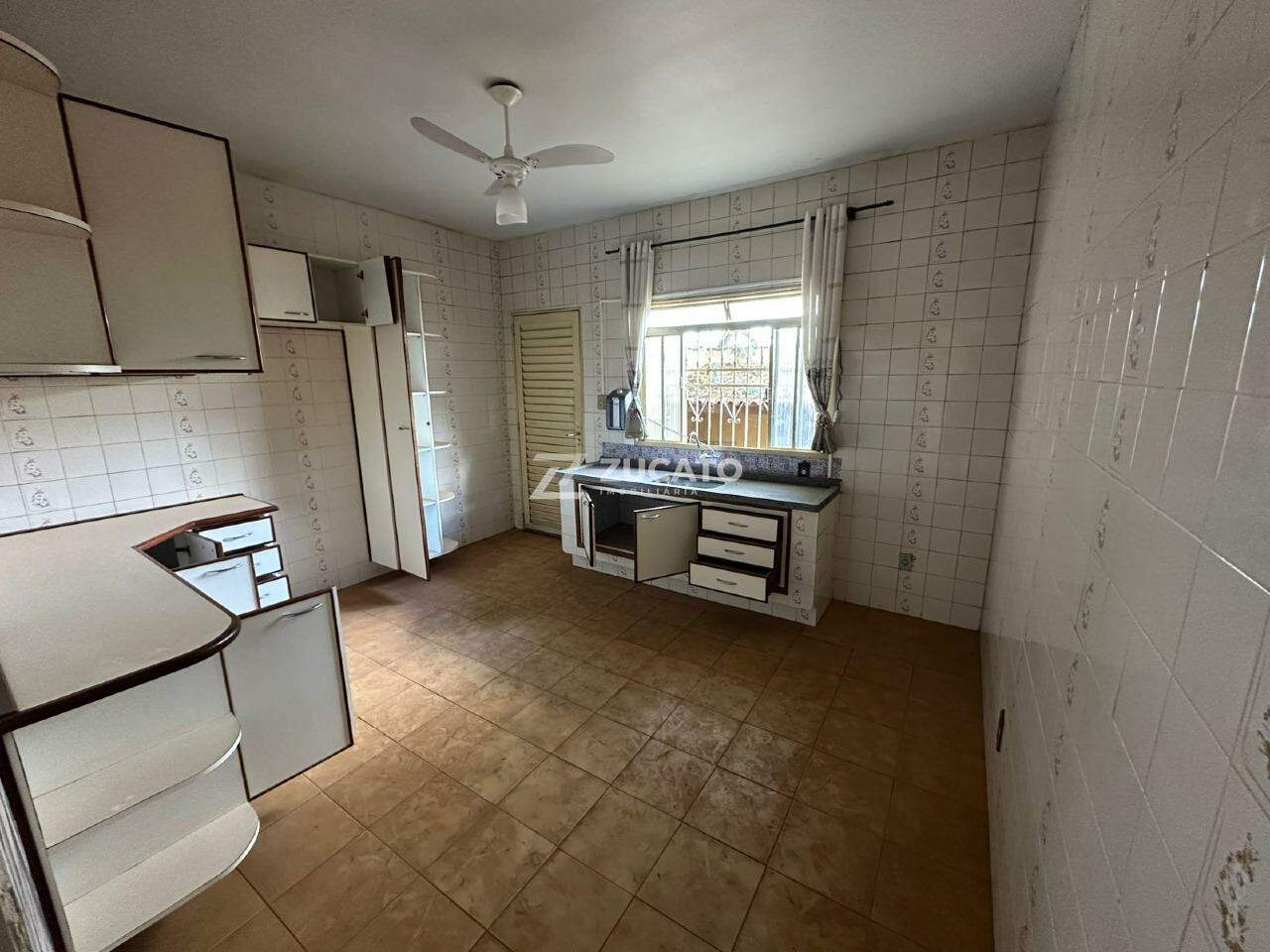 Casa à venda no Fabrício: 