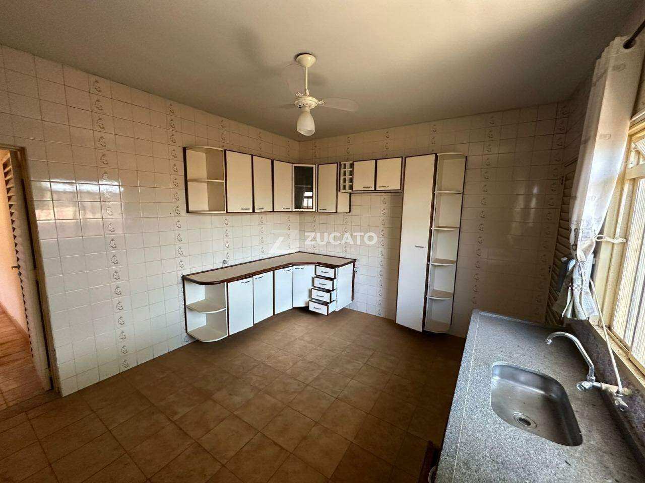 Casa à venda no Fabrício: 