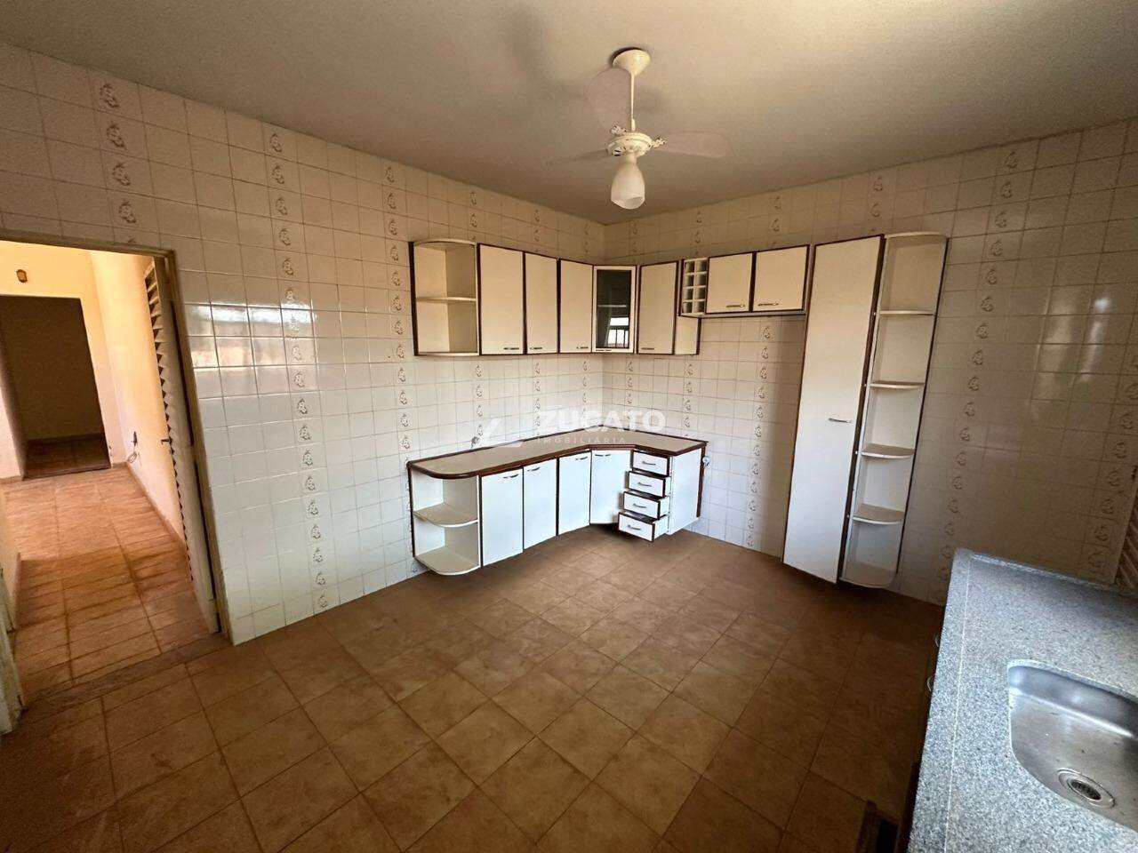 Casa à venda no Fabrício: 