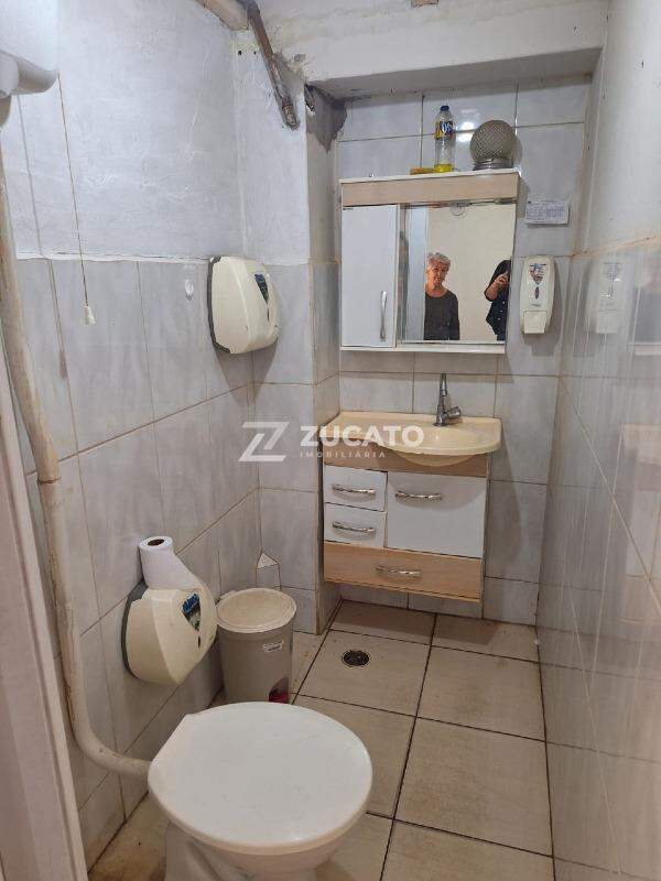 Sala para aluguel no Centro: 