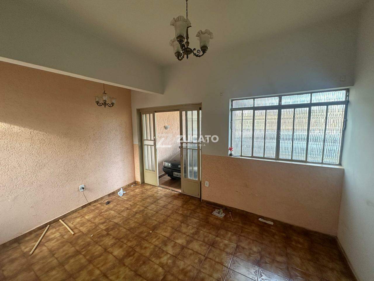Casa à venda no Mercês: 