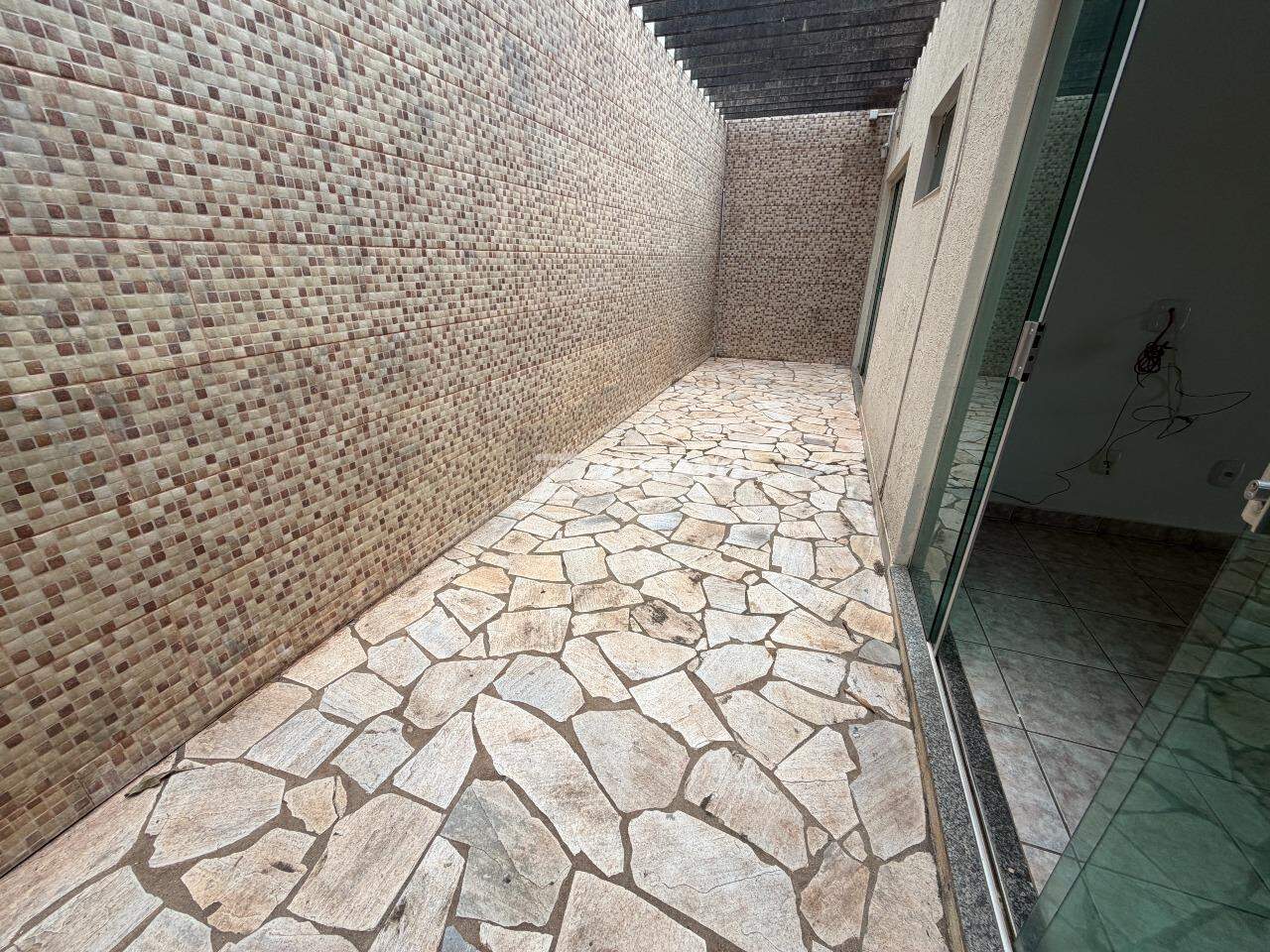 Casa para aluguel no Conjunto Costa Telles II: 