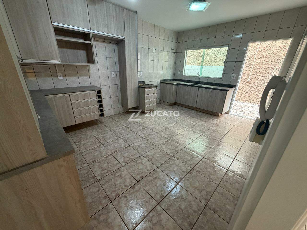 Casa para aluguel no Conjunto Costa Telles II: 