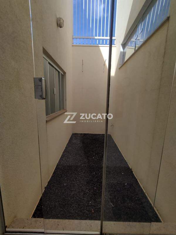 Casa para aluguel no Amoroso Costa: 
