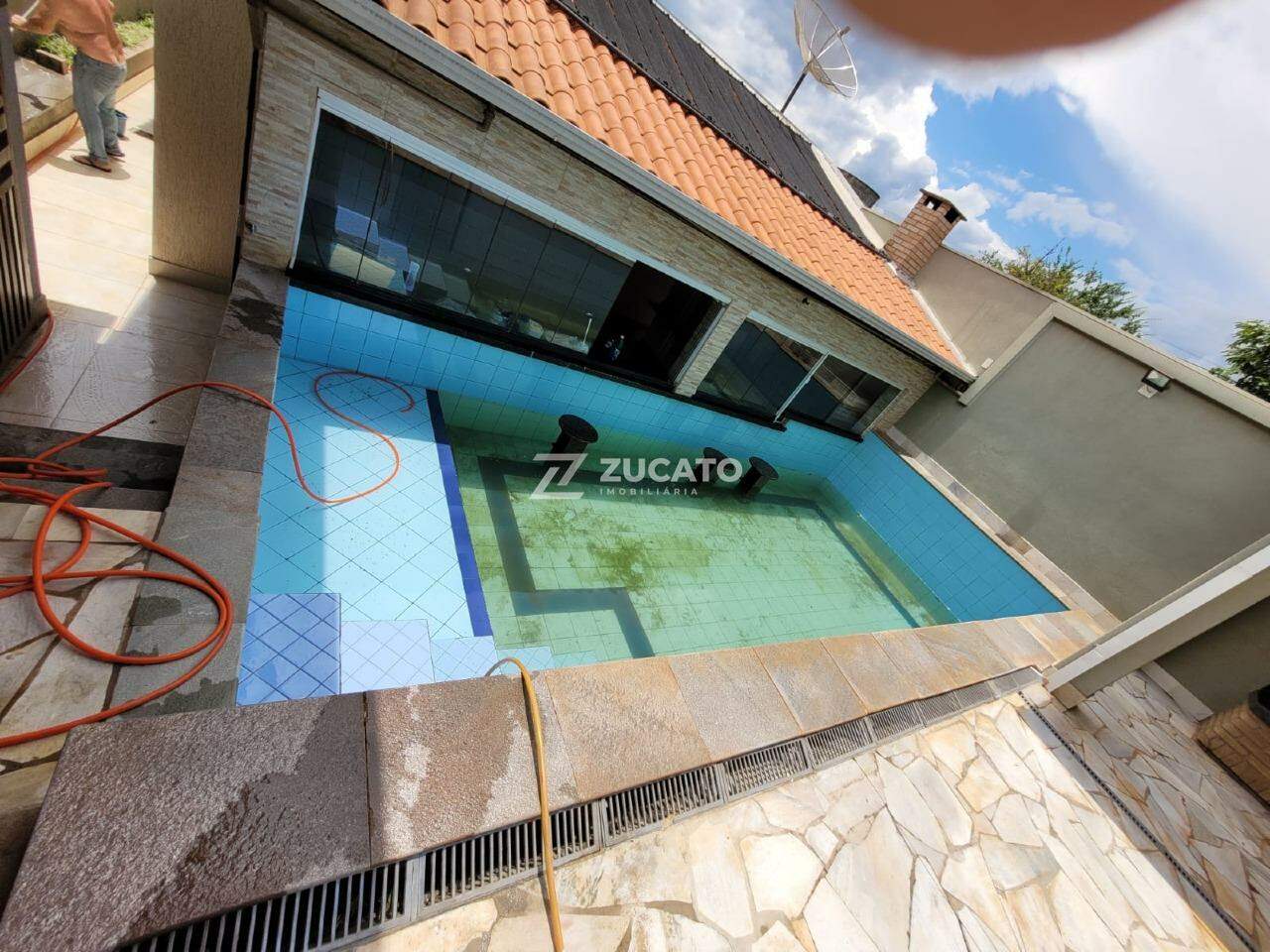 Casa para aluguel no Universitário: 