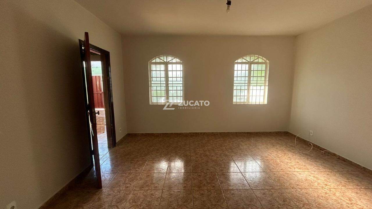 Casa para aluguel no Universitário: 