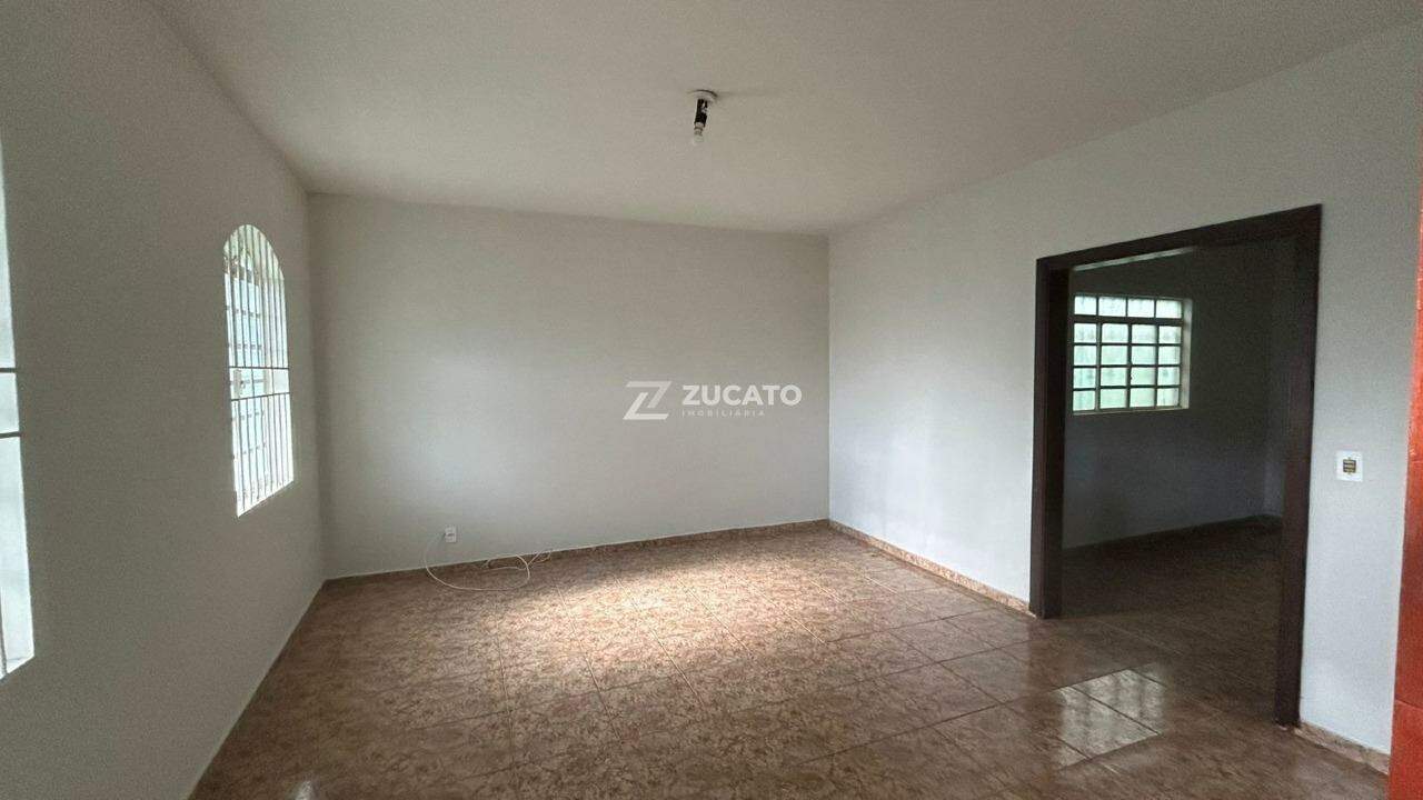 Casa para aluguel no Universitário: 