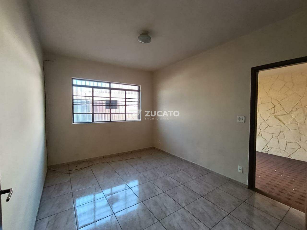 Casa para aluguel no Mercês: 