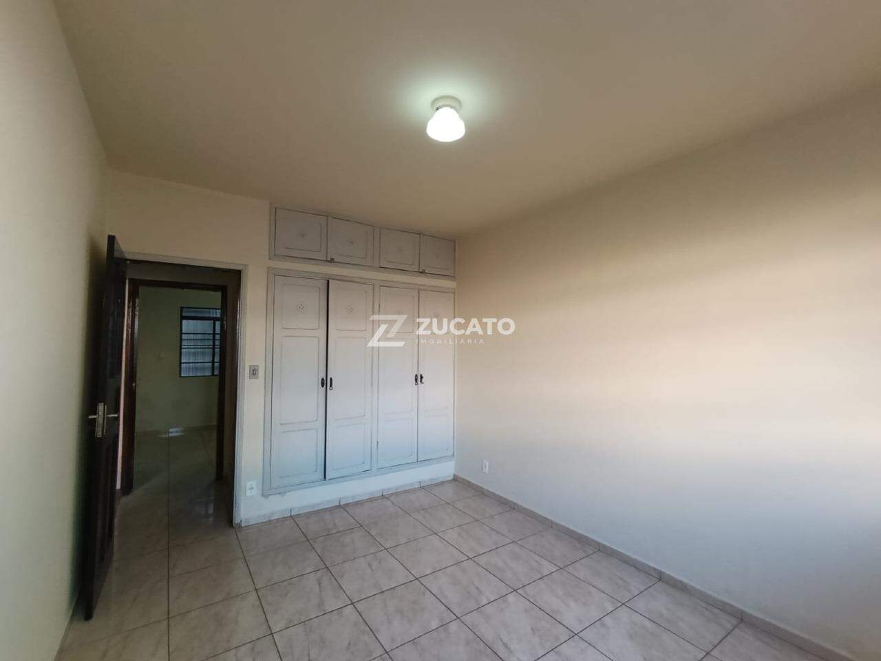Casa para aluguel no Mercês: 