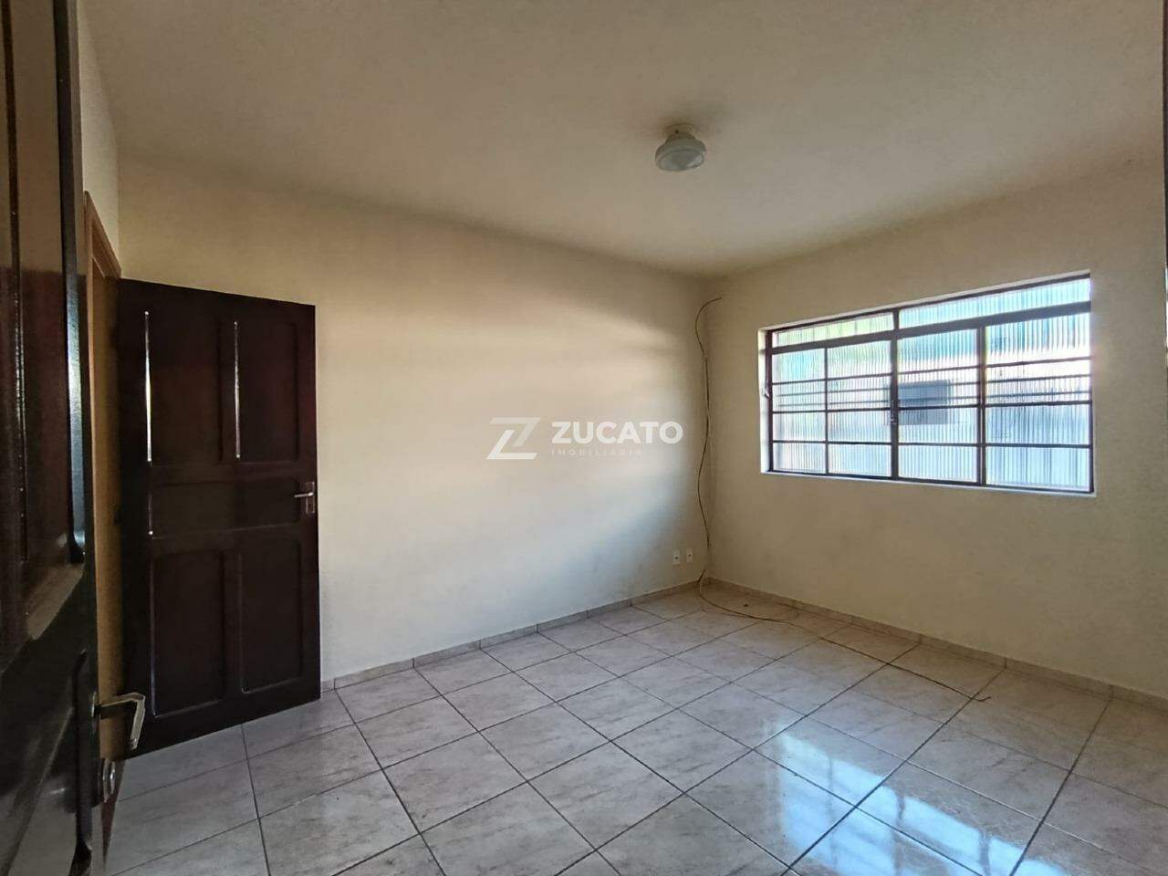 Casa para aluguel no Mercês: 