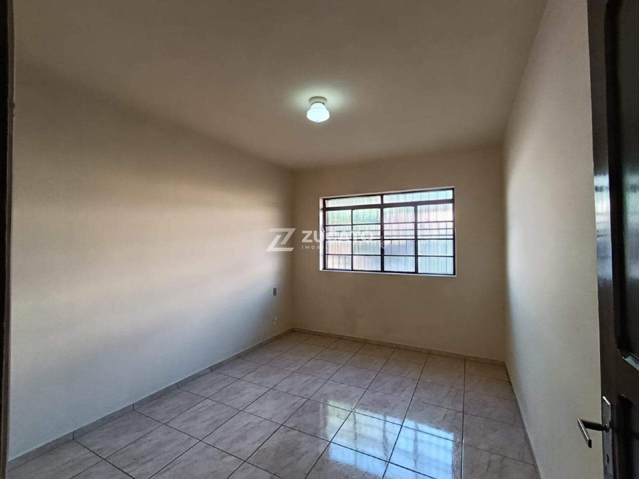 Casa para aluguel no Mercês: 