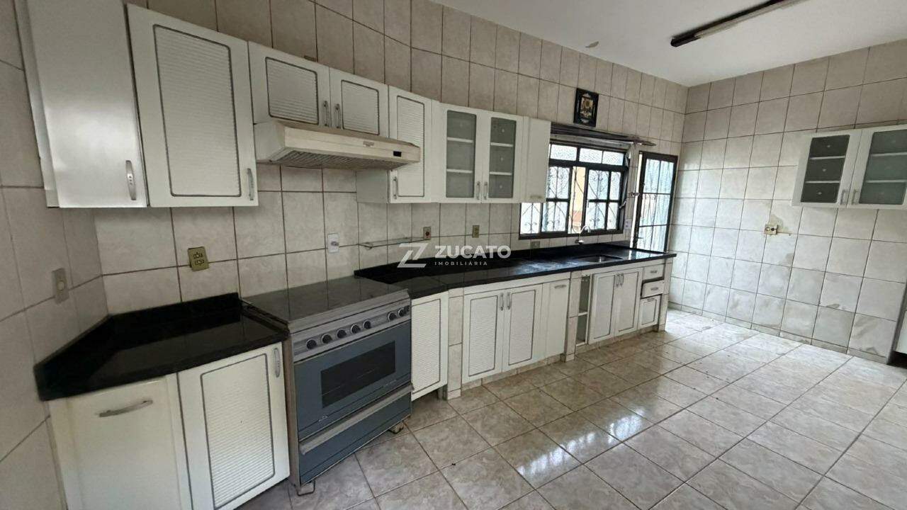 Casa para aluguel no Mercês: 