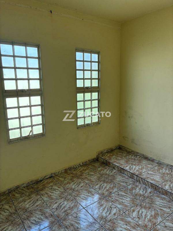 Casa para aluguel no Santa Maria: 
