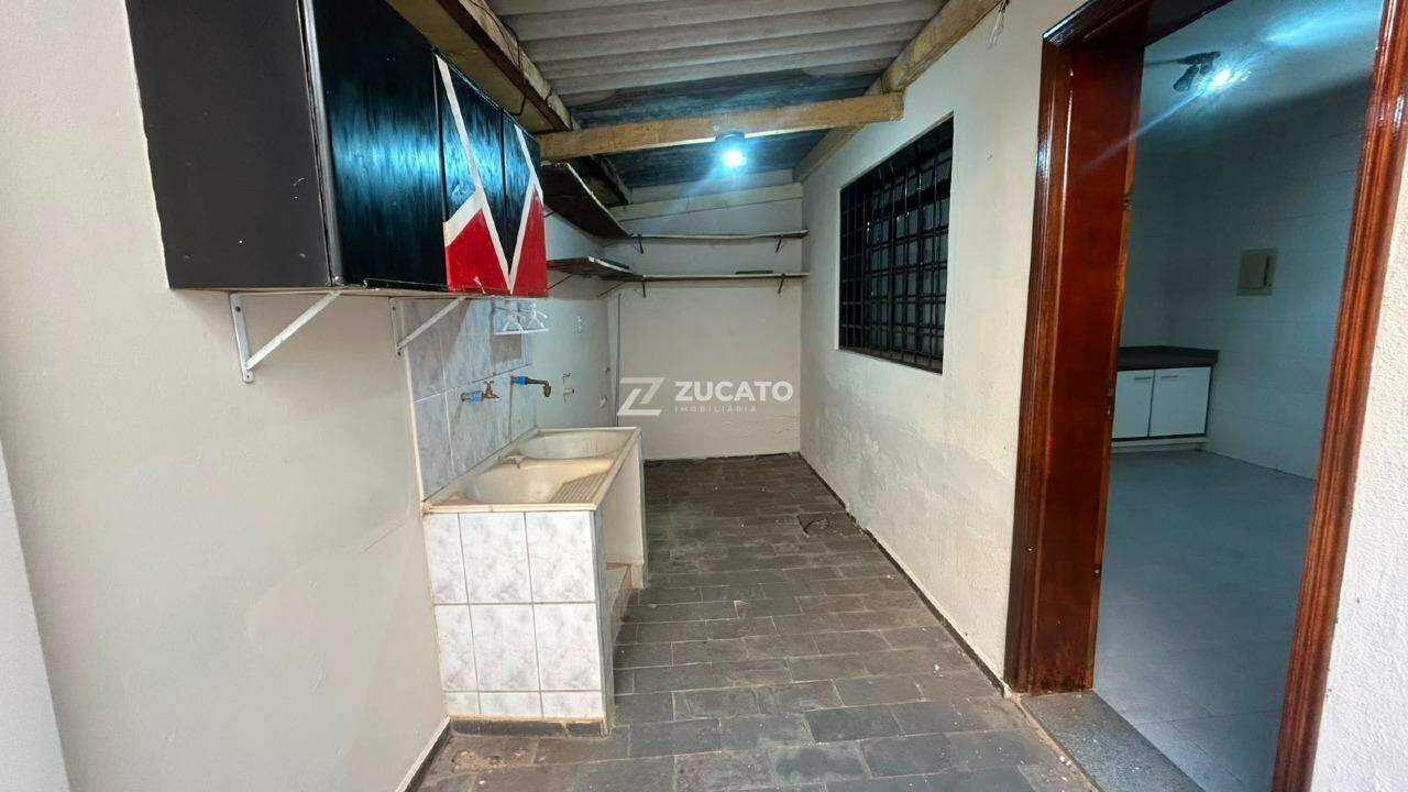 Casa para aluguel no Mercês: 