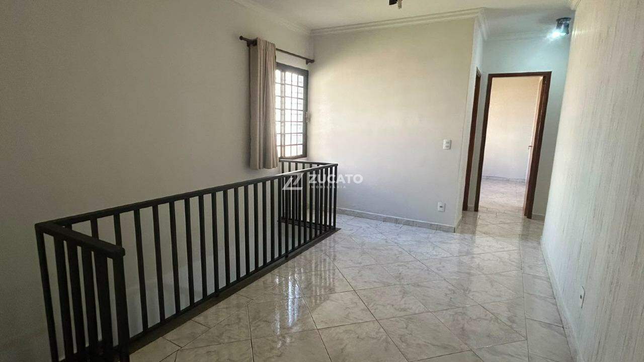 Casa para aluguel no Mercês: 