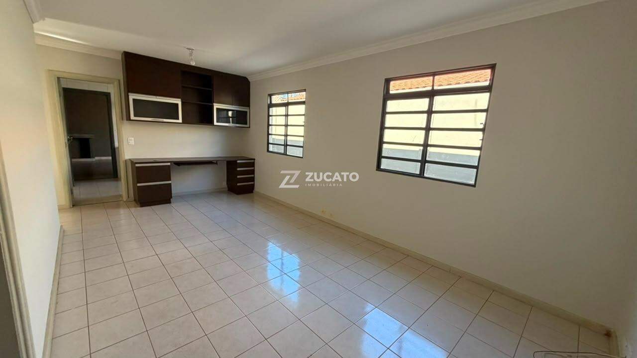 Casa em condomínio para aluguel no Vila Arquelau: 