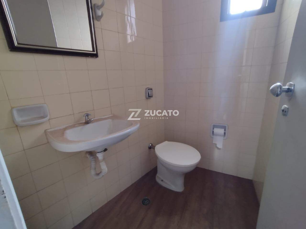 Sala para aluguel no Centro: 