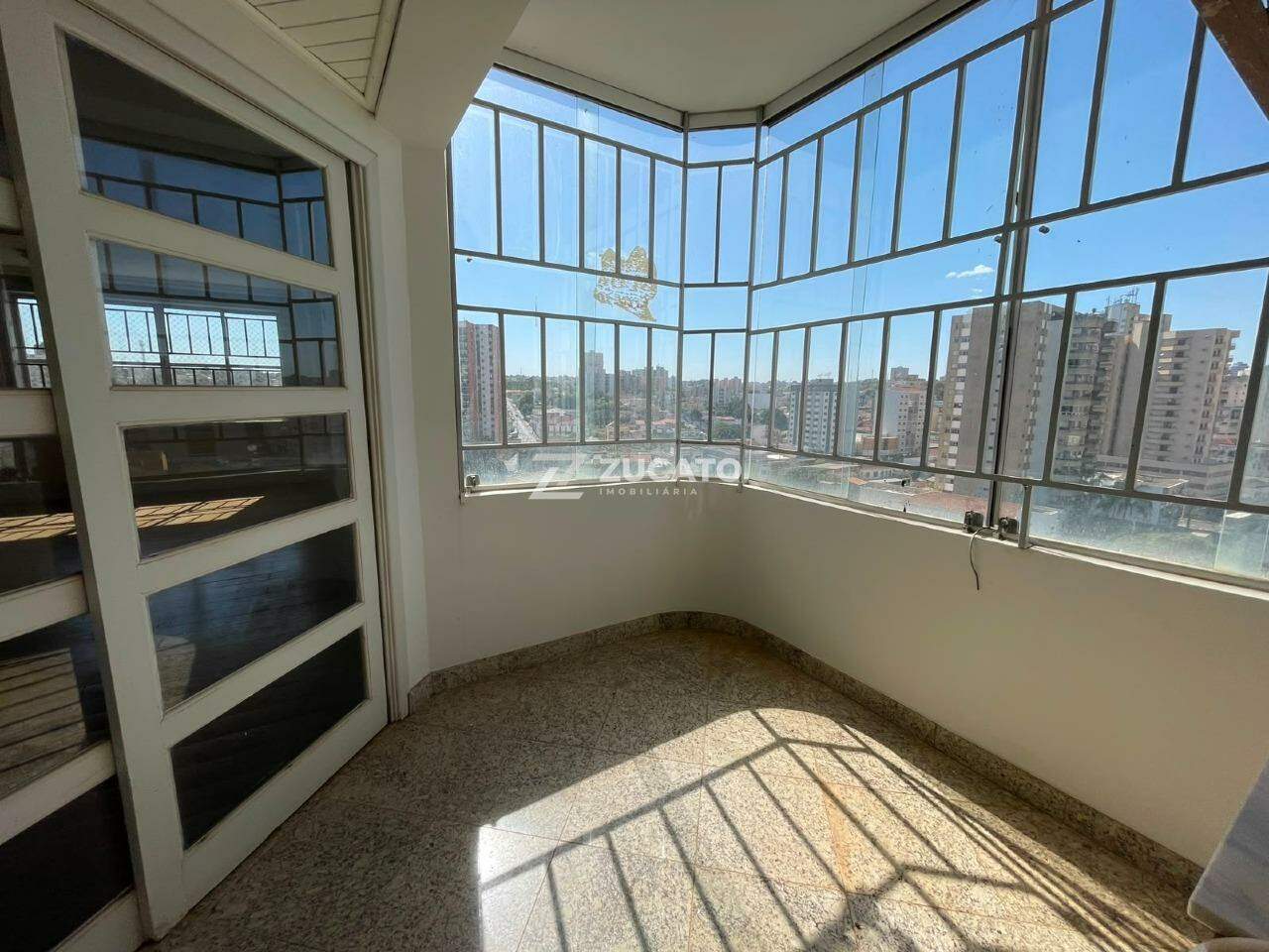 Apartamento para aluguel no Mercês: 