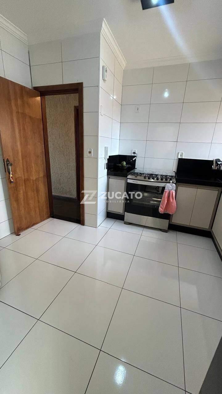 Apartamento à venda no Irmãos Soares: 