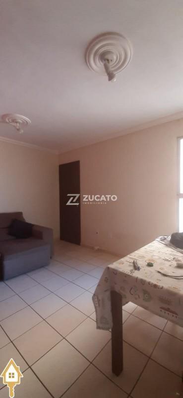 Apartamento à venda no Mercês: 