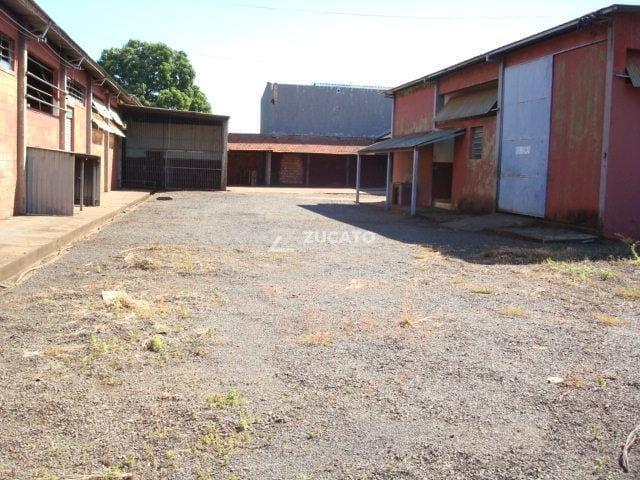 Galpão / Barracão à venda no Vila São Cristóvão: 