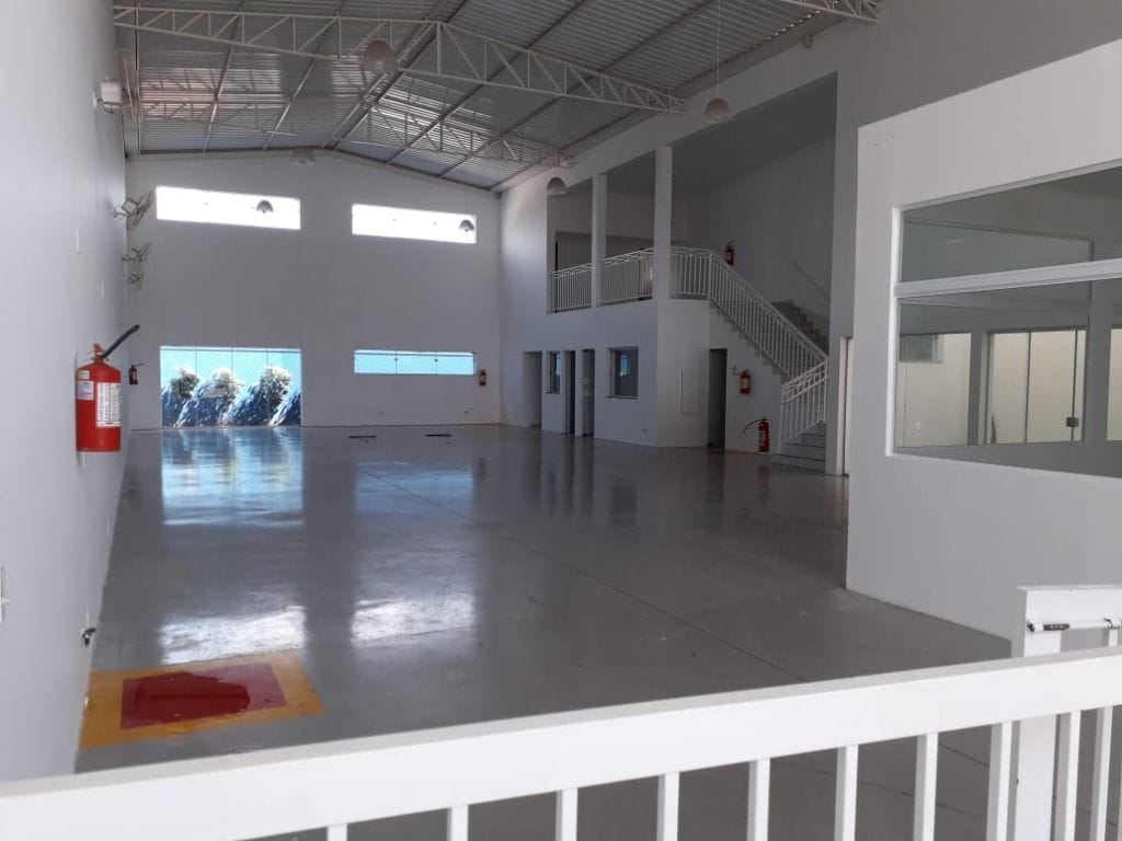 Galpão / Barracão à venda no Conjunto Manoel Mendes: 